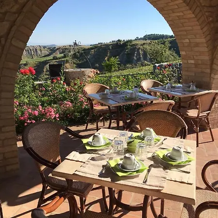 Podere Marcampo مزرعة للإقامة فولتيرا